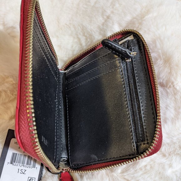 🆕🔥 DKNY Women's Red Vela Quilted Chevron Wallet, S, Red/Gold - Picture 6 of 6